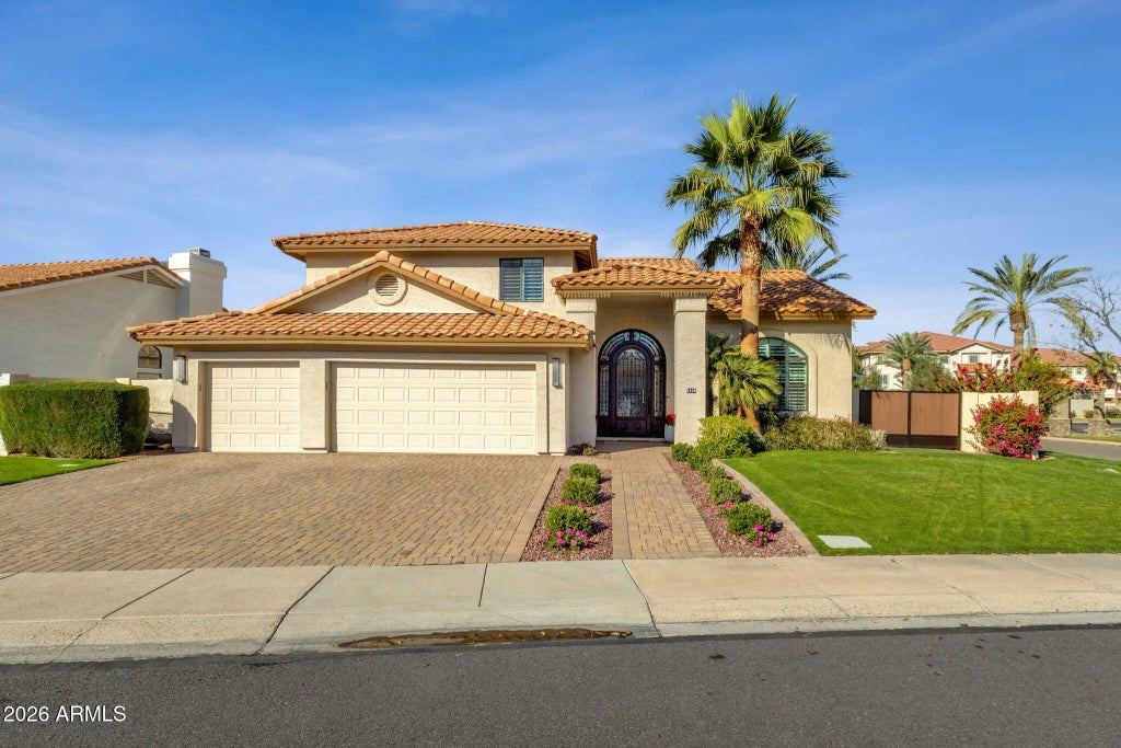 1620 W Wisteria Drive, Chandler