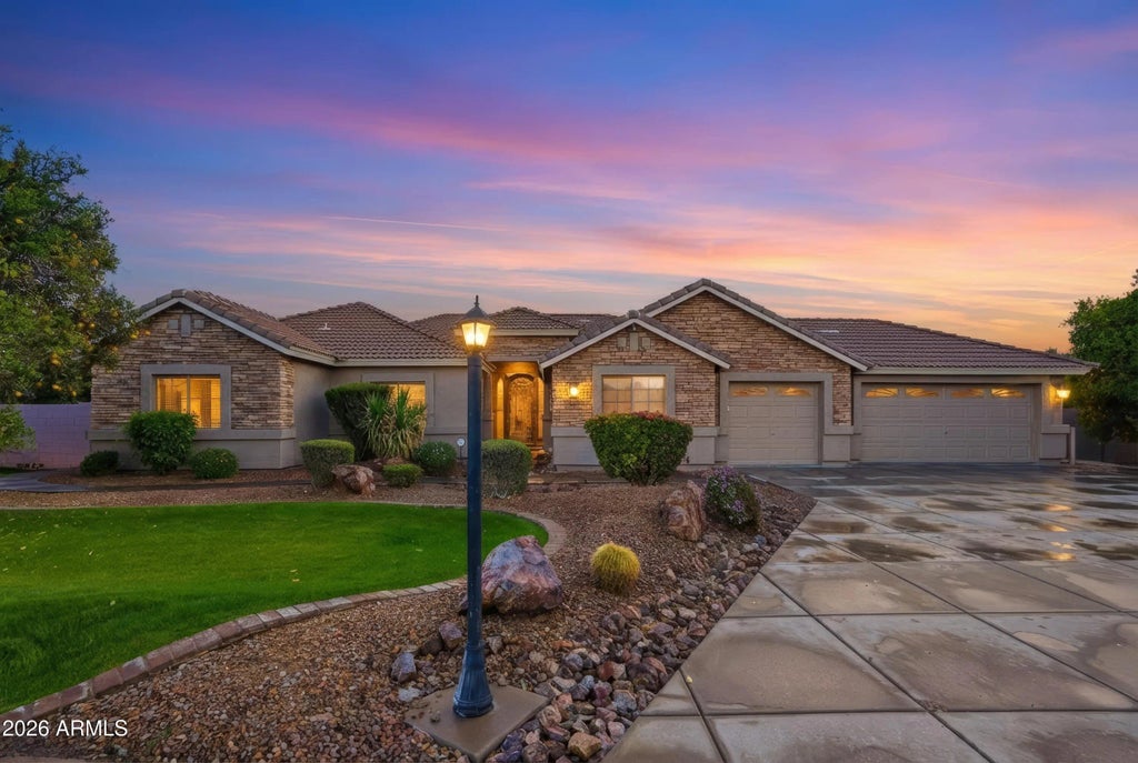 4335 E Fox Circle, Mesa