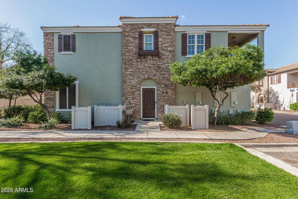1967 E Frye Road (unit 101), Gilbert
