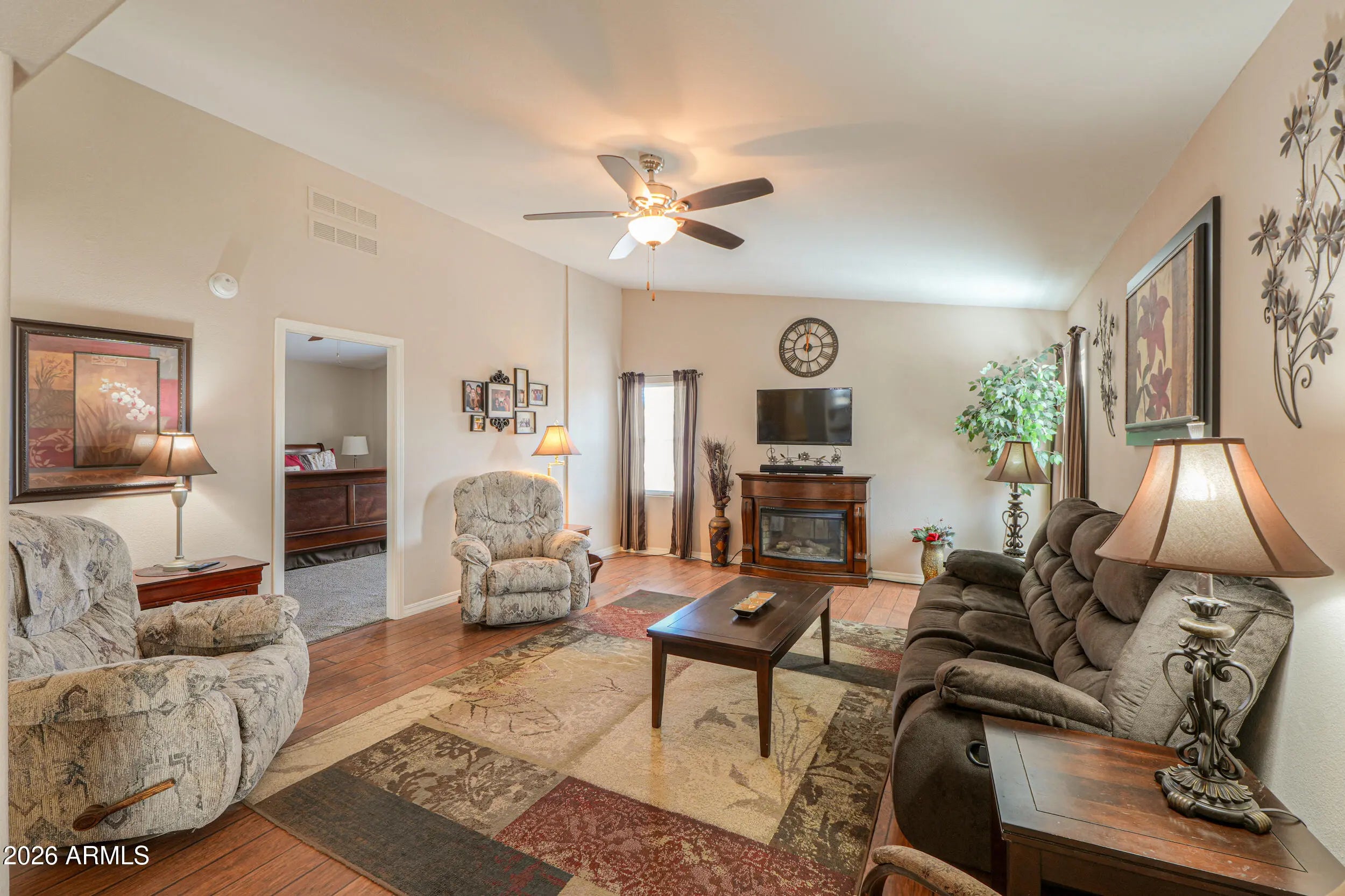 Photo of Listing #6968771