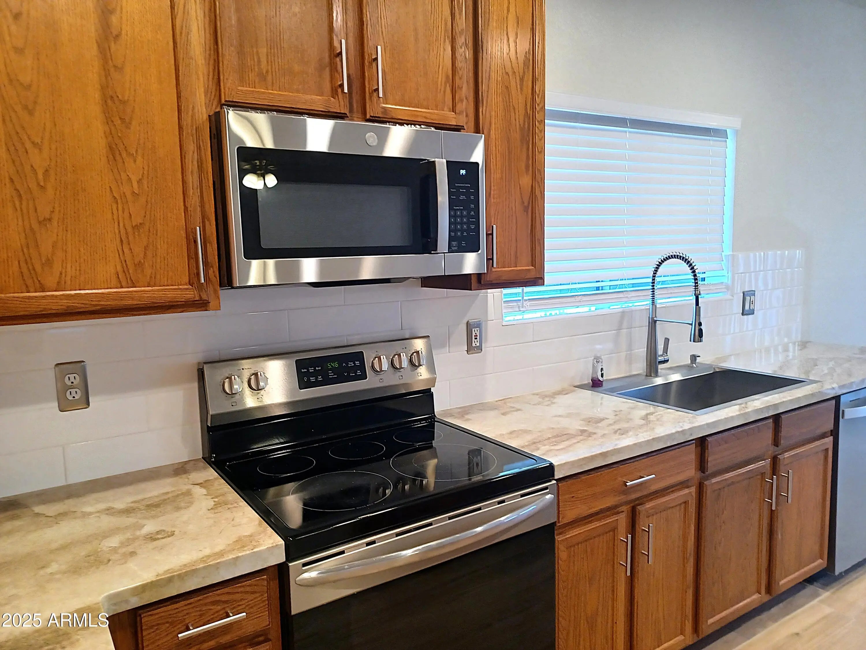 Photo of Listing #6966683