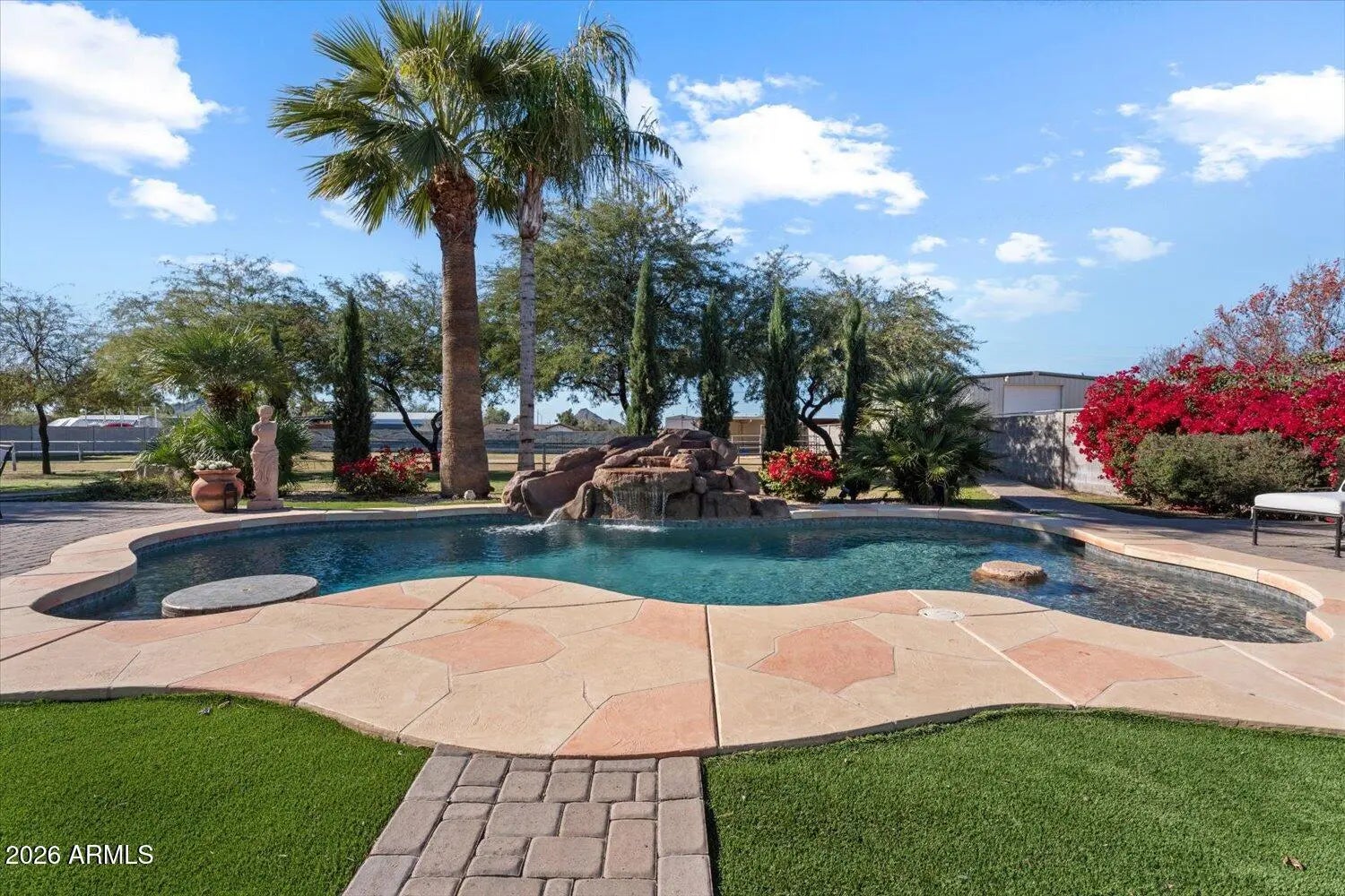 Photo of Listing #6968047