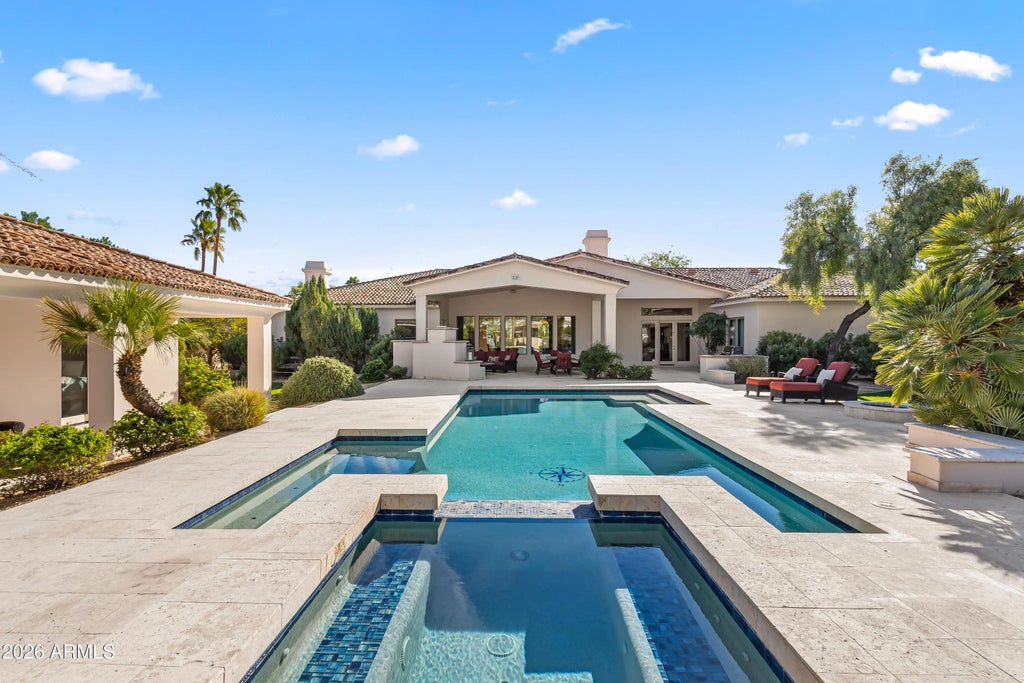 6908 E Hummingbird Lane, Paradise Valley