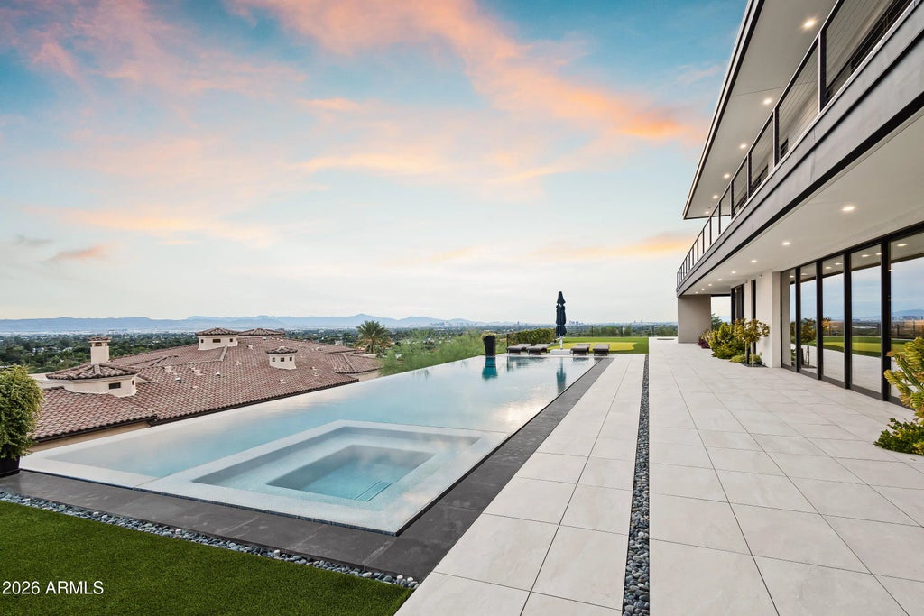 4725 N 56th Street, Phoenix