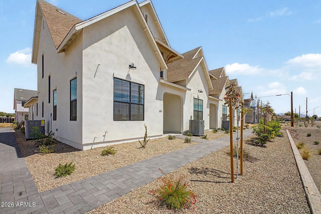 8232 E University Drive, Mesa