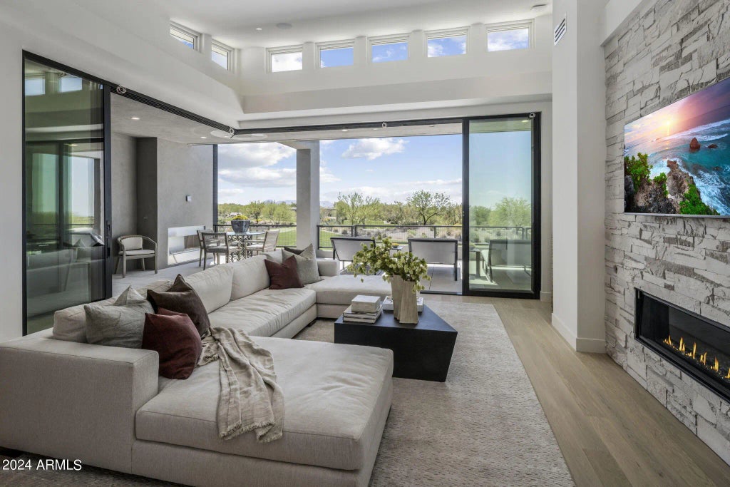 37200 N Cave Creek Road (unit 2120), Scottsdale