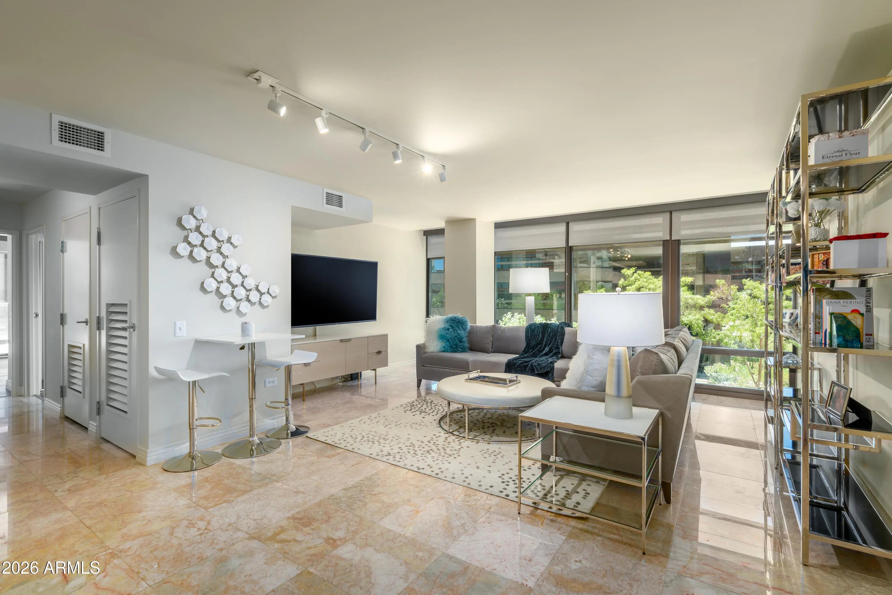 Photo of Listing #6969733