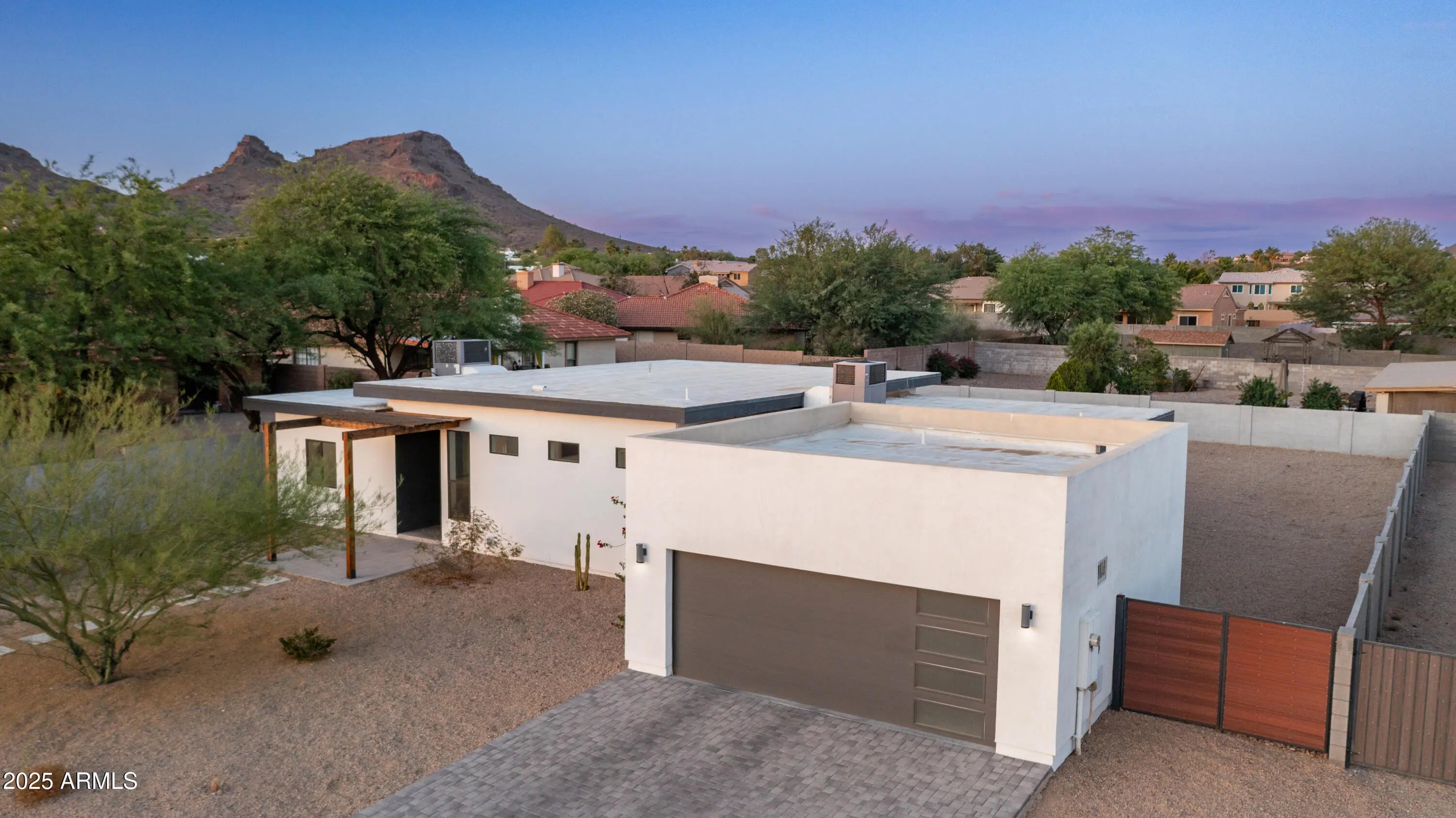 Photo of Listing #6967402