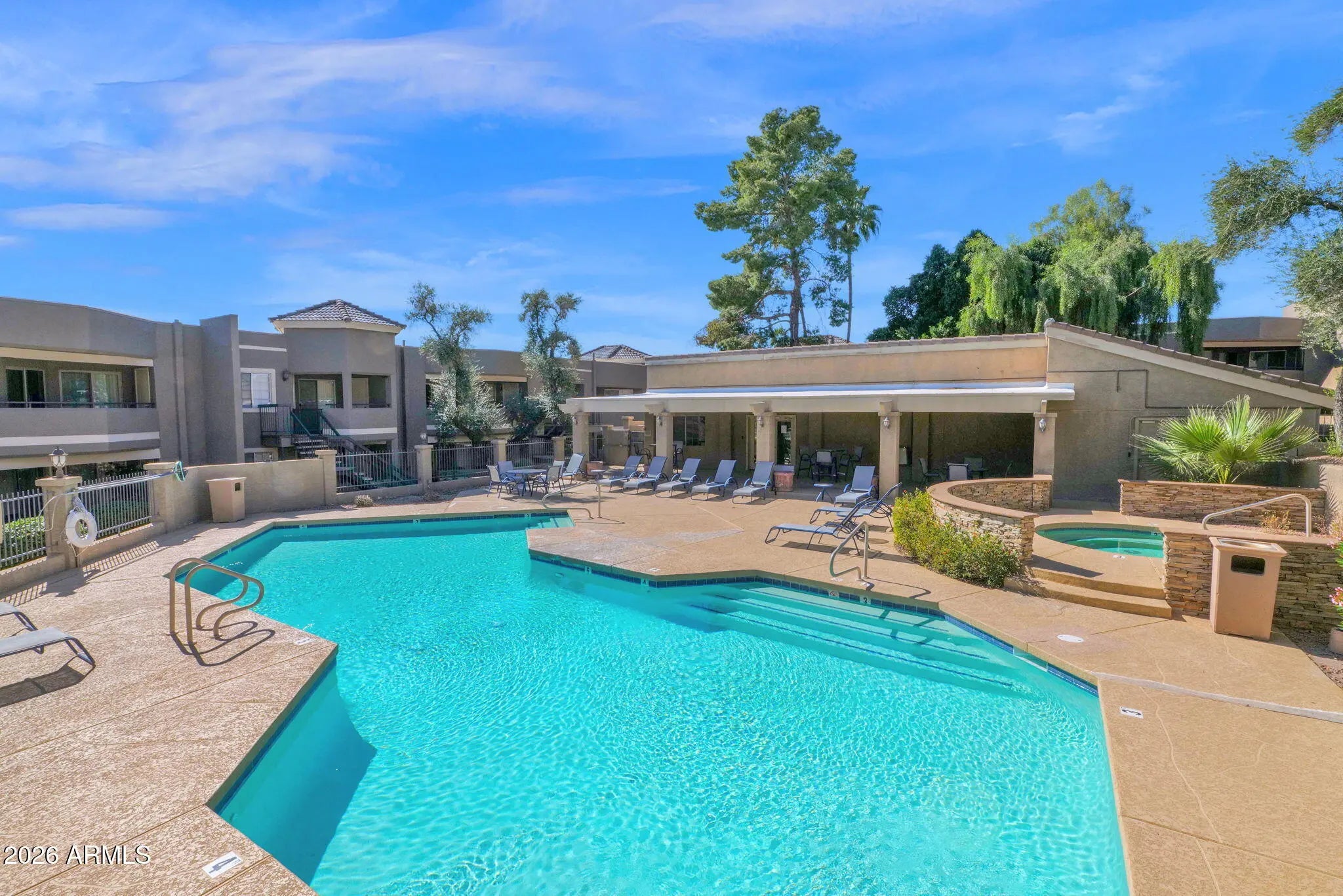 Photo of Listing #6982725