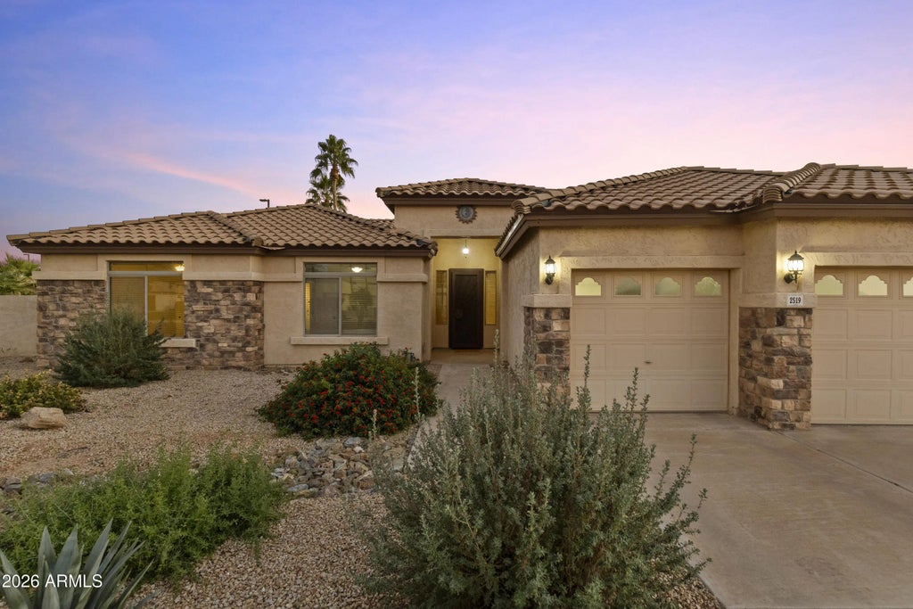 2519 E Rawhide Street, Gilbert