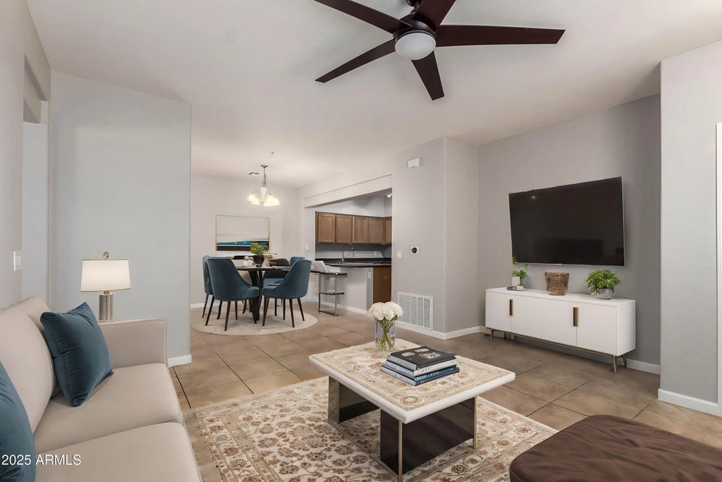 525 N Miller Road (unit 142), Scottsdale