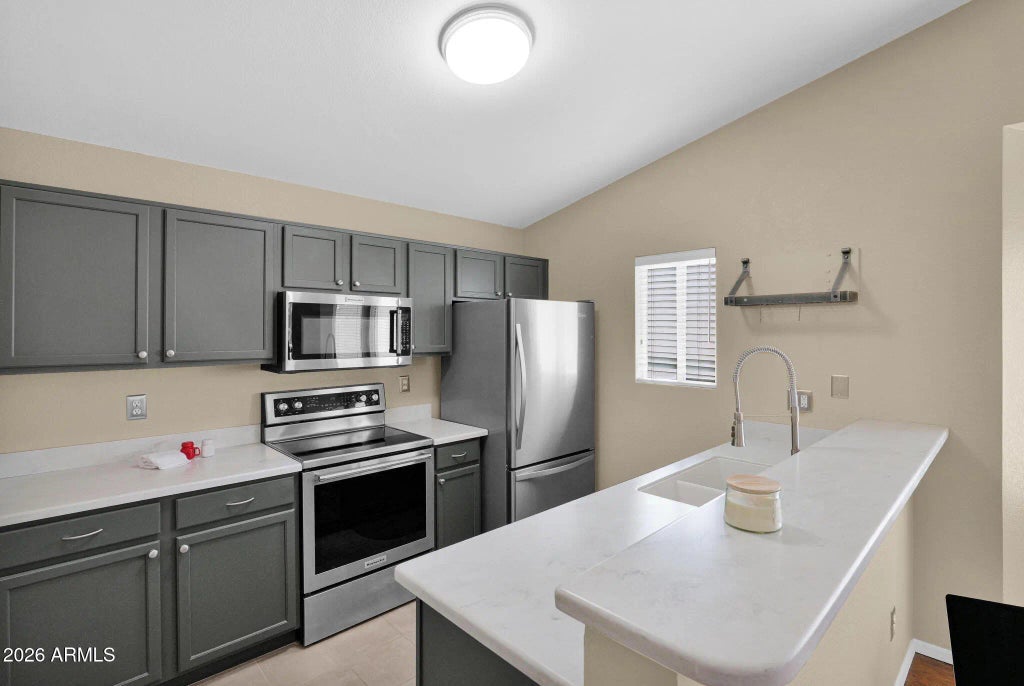 1701 E Kerby Farms Road E, Chandler