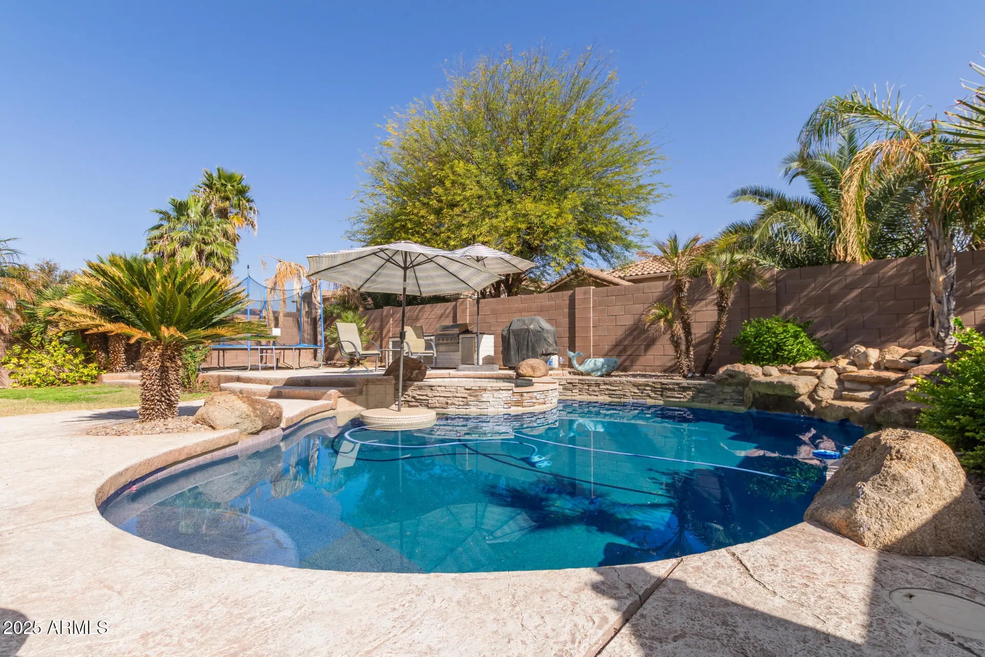 Photo of Listing #6968100