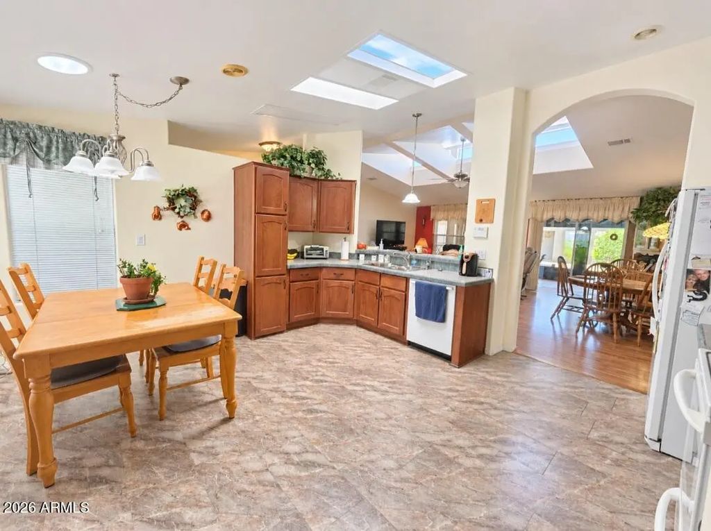 3301 S Goldfield Road (unit 3045), Apache Junction