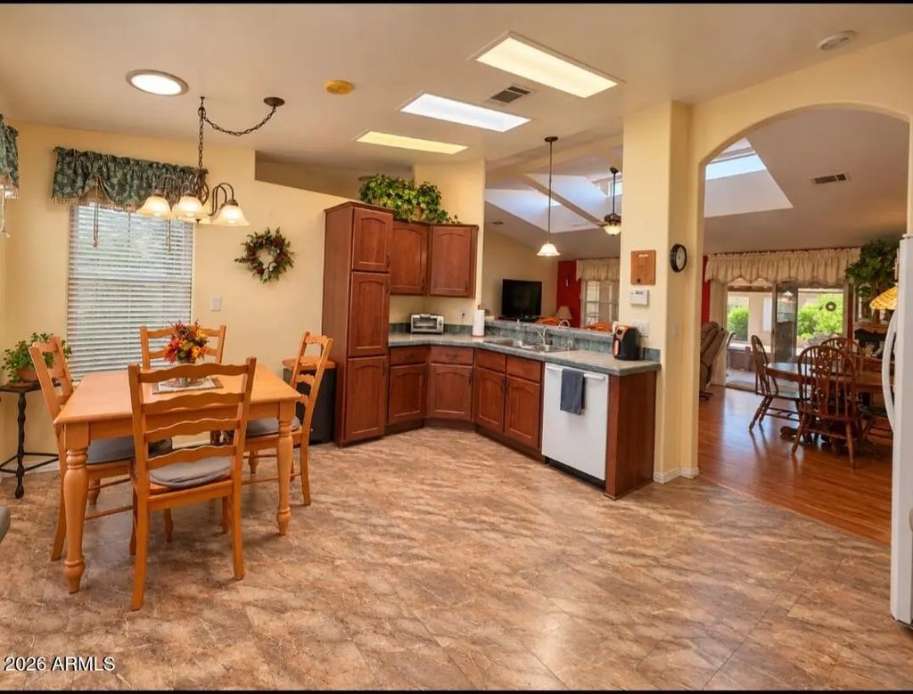 3301 S Goldfield Road (unit 3045), Apache Junction