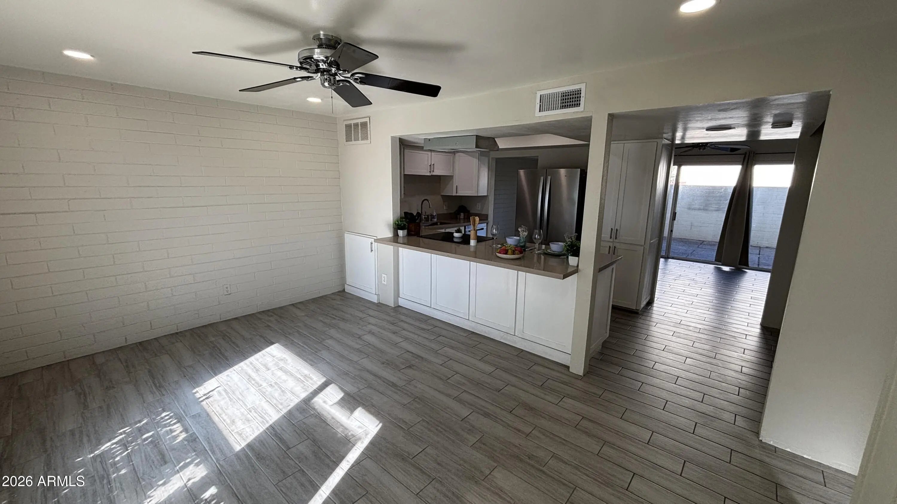 Photo of Listing #6968169