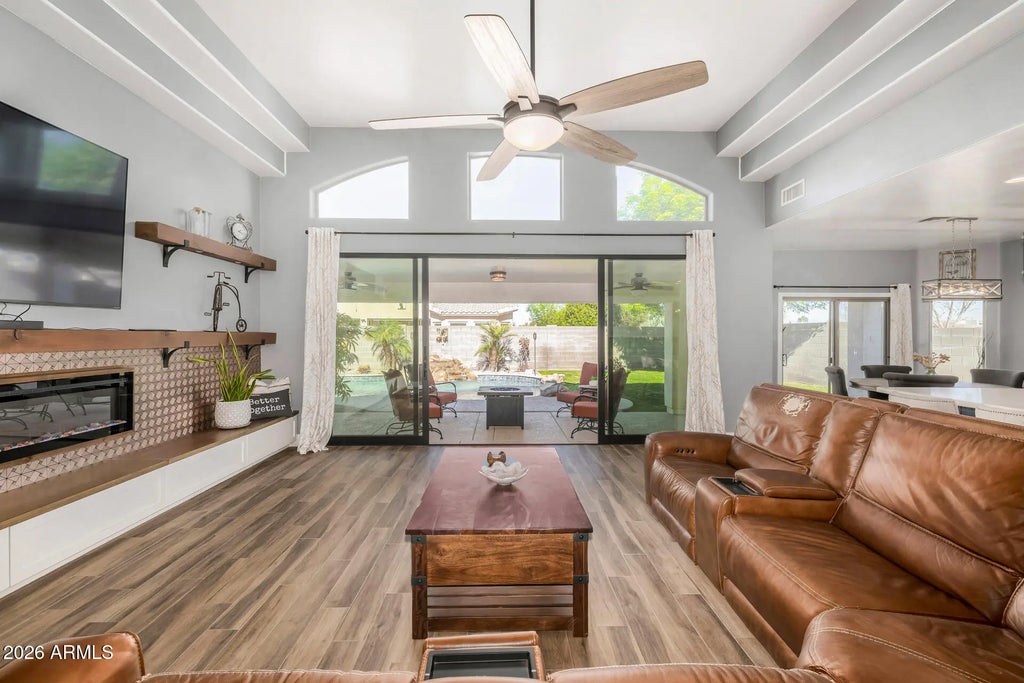 992 E Beechnut Drive, Chandler