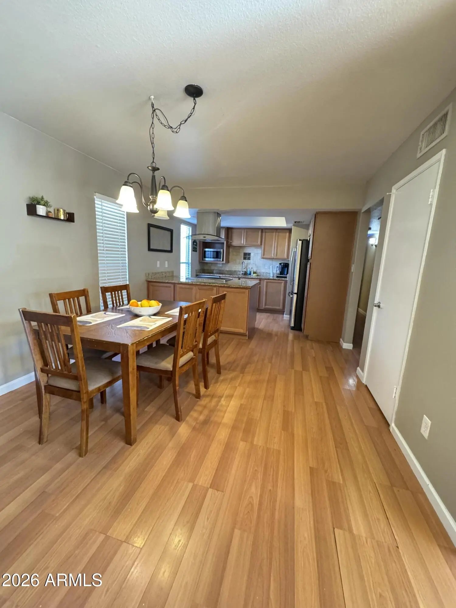 Photo of Listing #6969934