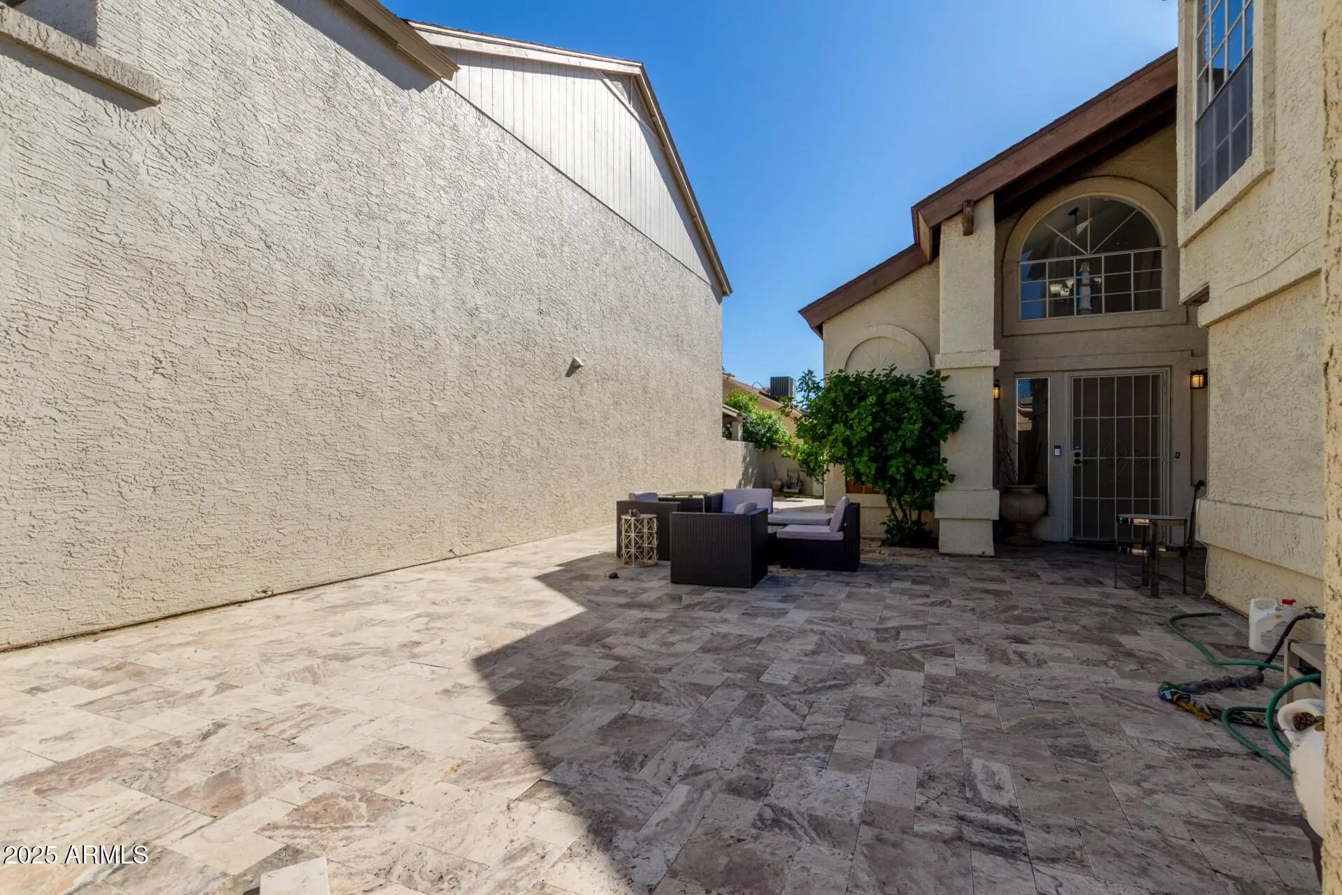 Photo of Listing #6968378