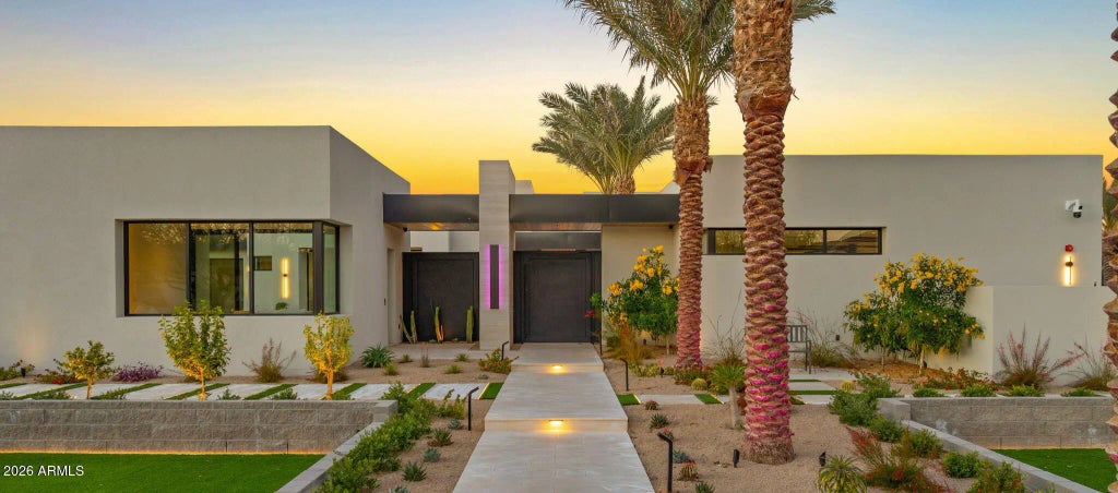 6824 E Hummingbird Lane, Paradise Valley