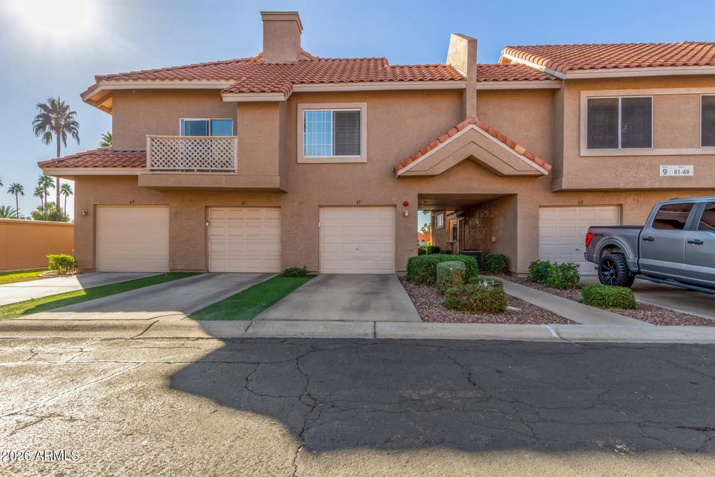 1633 E Lakeside Drive (unit 67), Gilbert