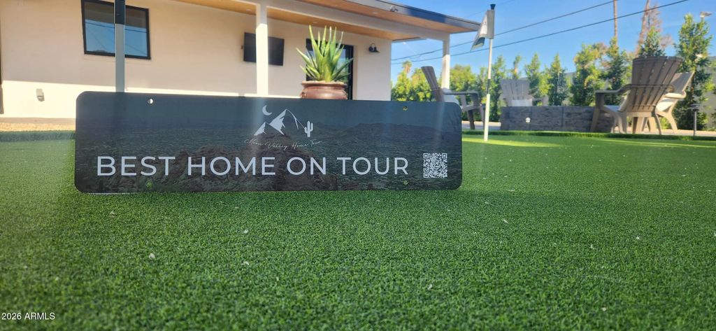 6 E Piping Rock Road, Phoenix