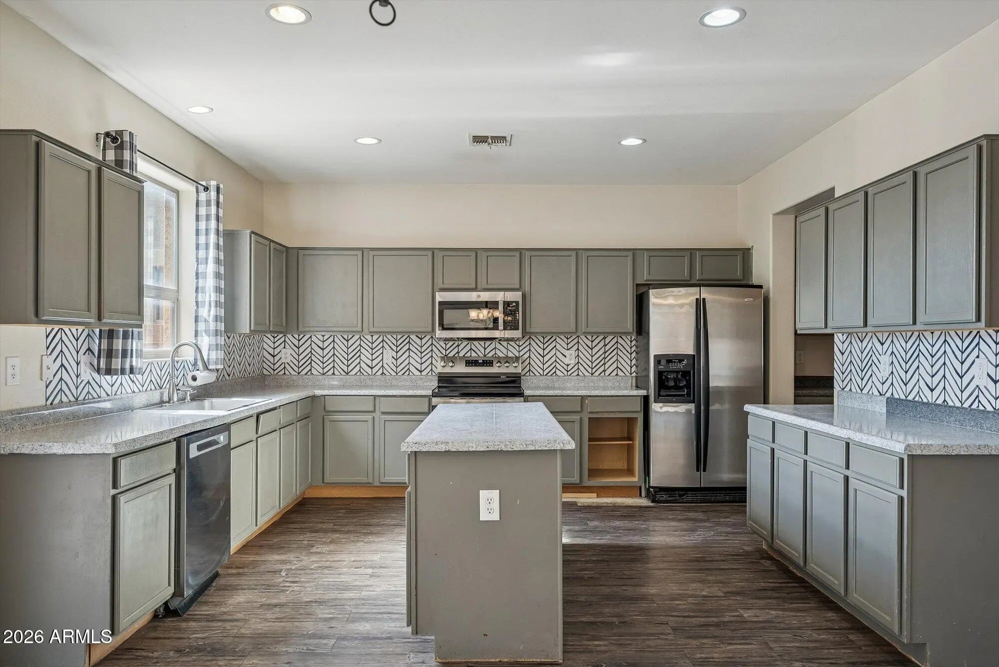 Photo of Listing #6970554