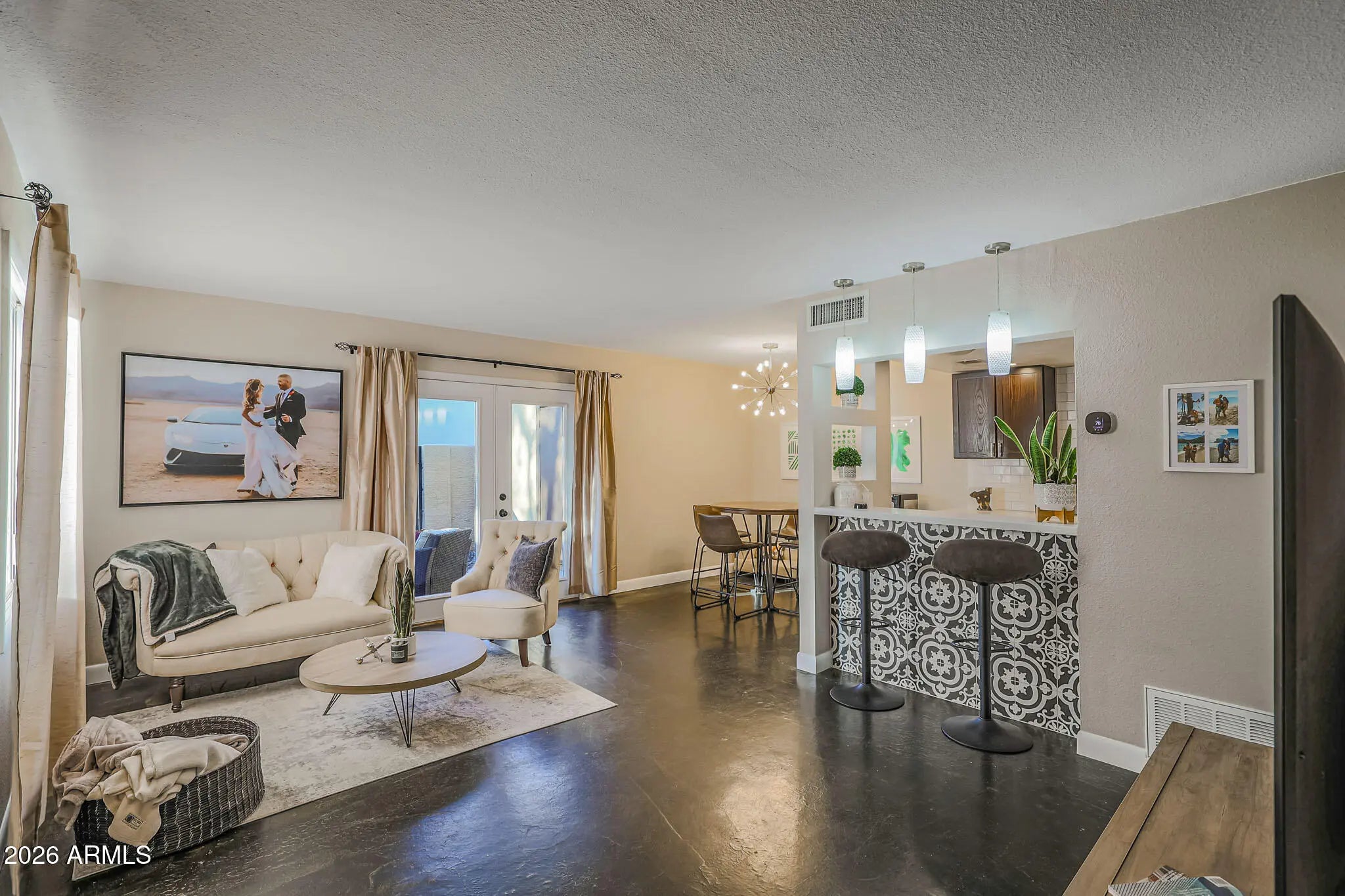 Photo of Listing #6968936