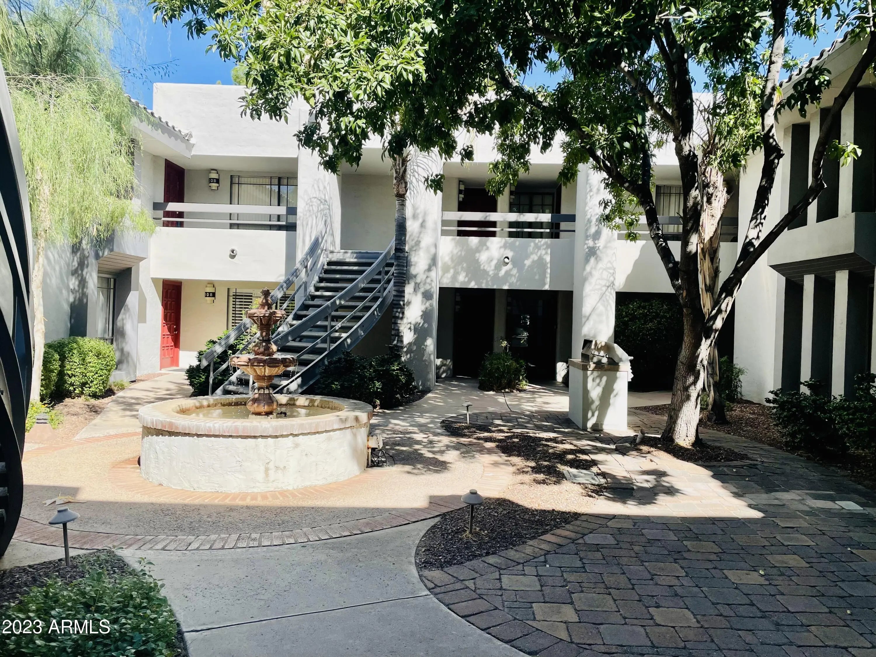 Photo of Listing #6971352