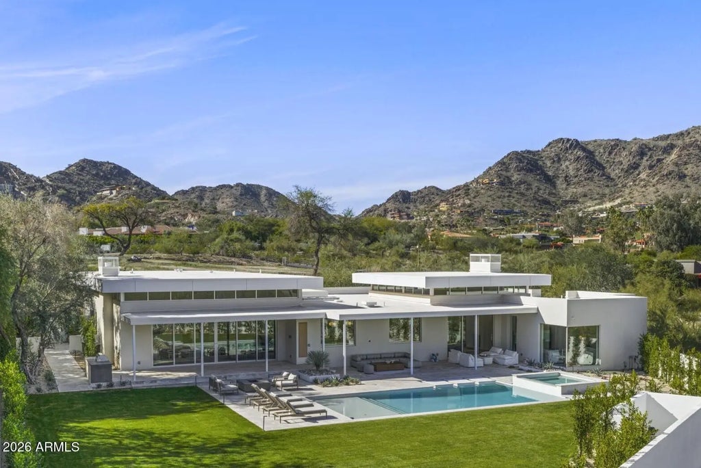 7201 N 47th Street, Paradise Valley