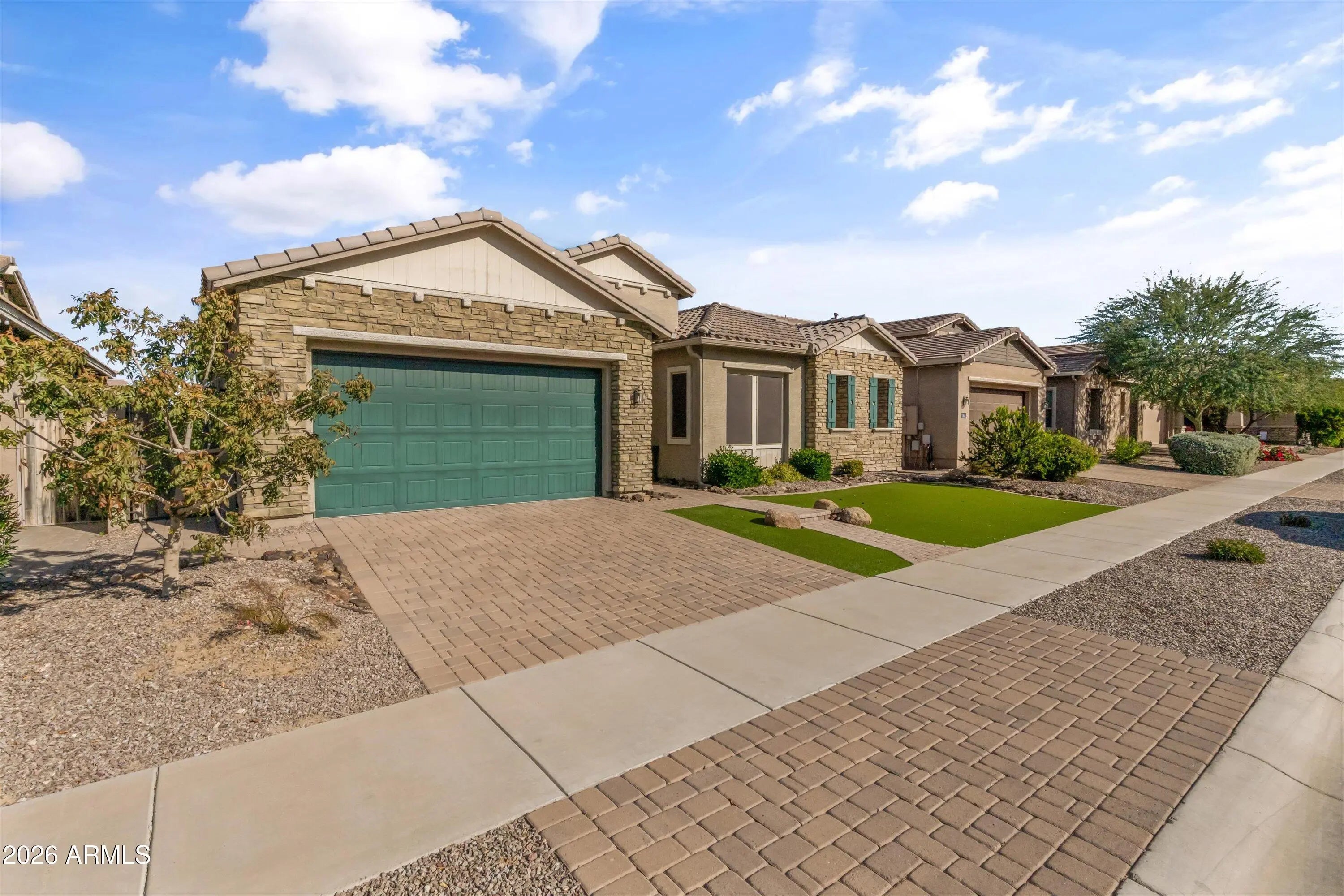 Photo of Listing #6969355