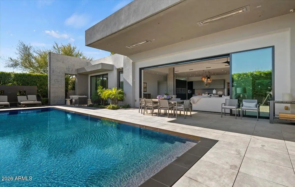 6982 E Joshua Tree Lane, Paradise Valley