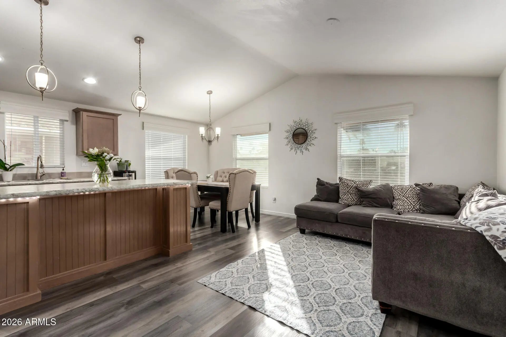 Photo of Listing #6969775