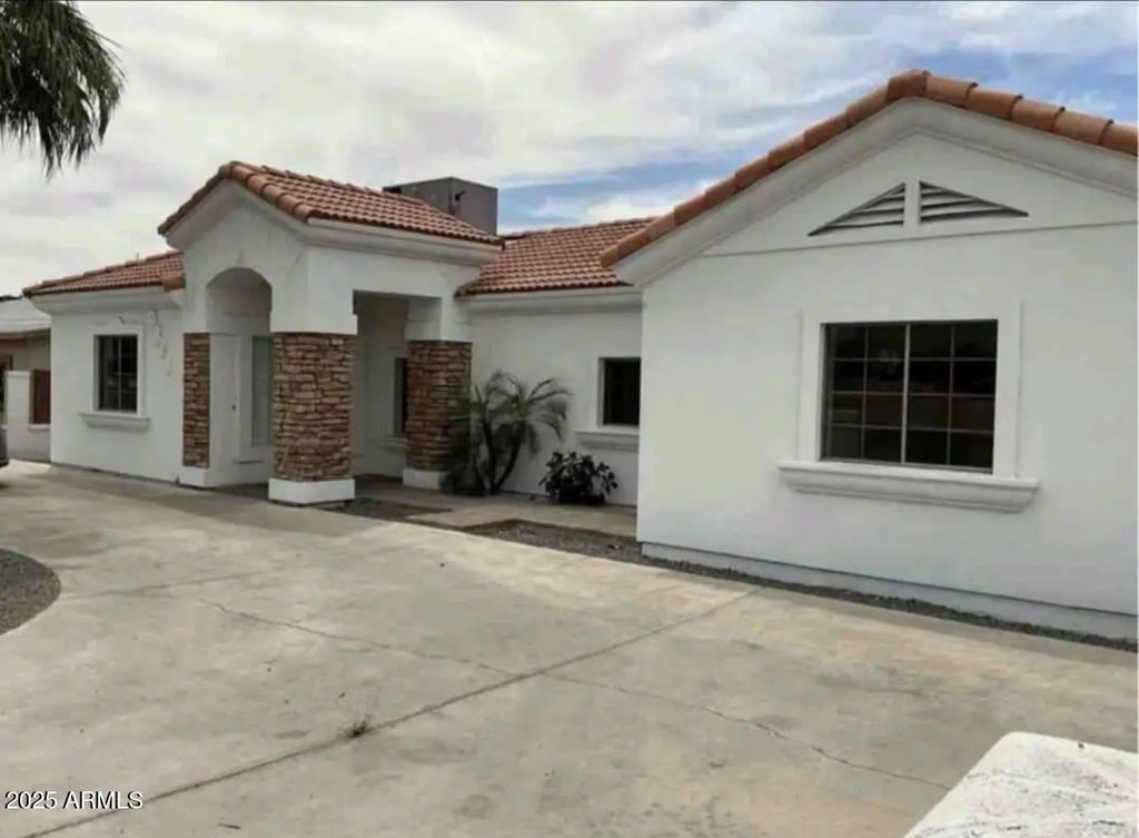 9821 E University Drive, Mesa