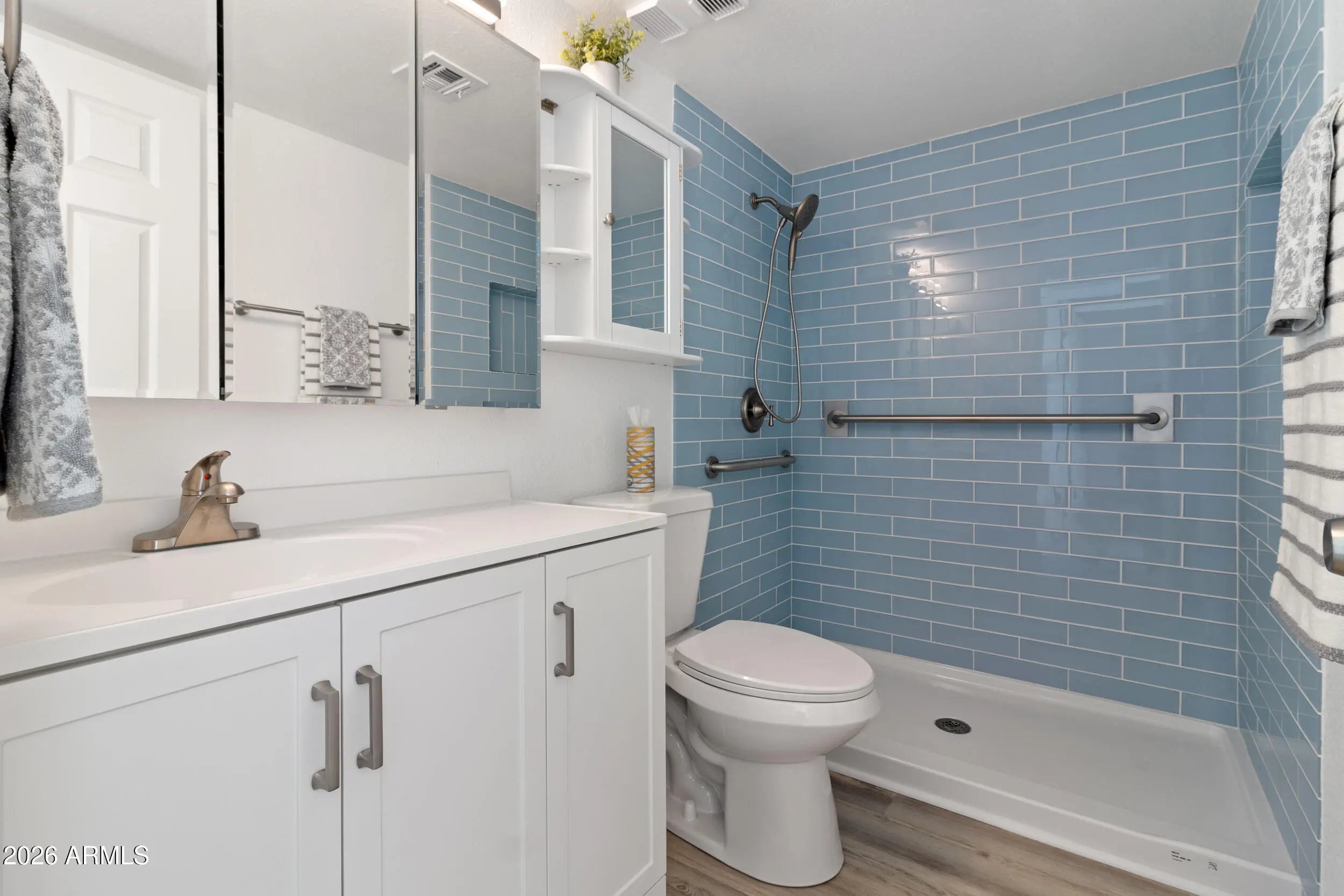 Photo of Listing #6970054