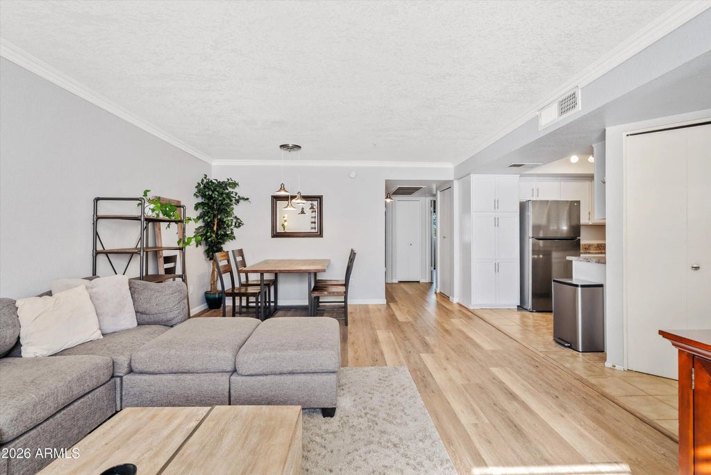 8155 E Roosevelt Street (unit 214), Scottsdale