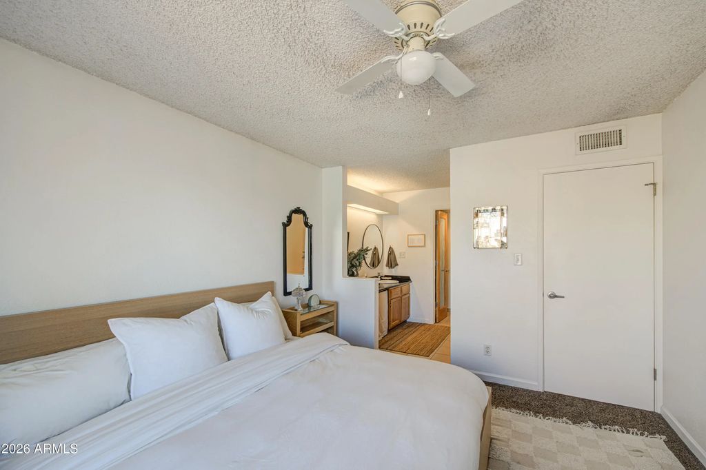 1832 N 52nd Street (unit 205), Phoenix
