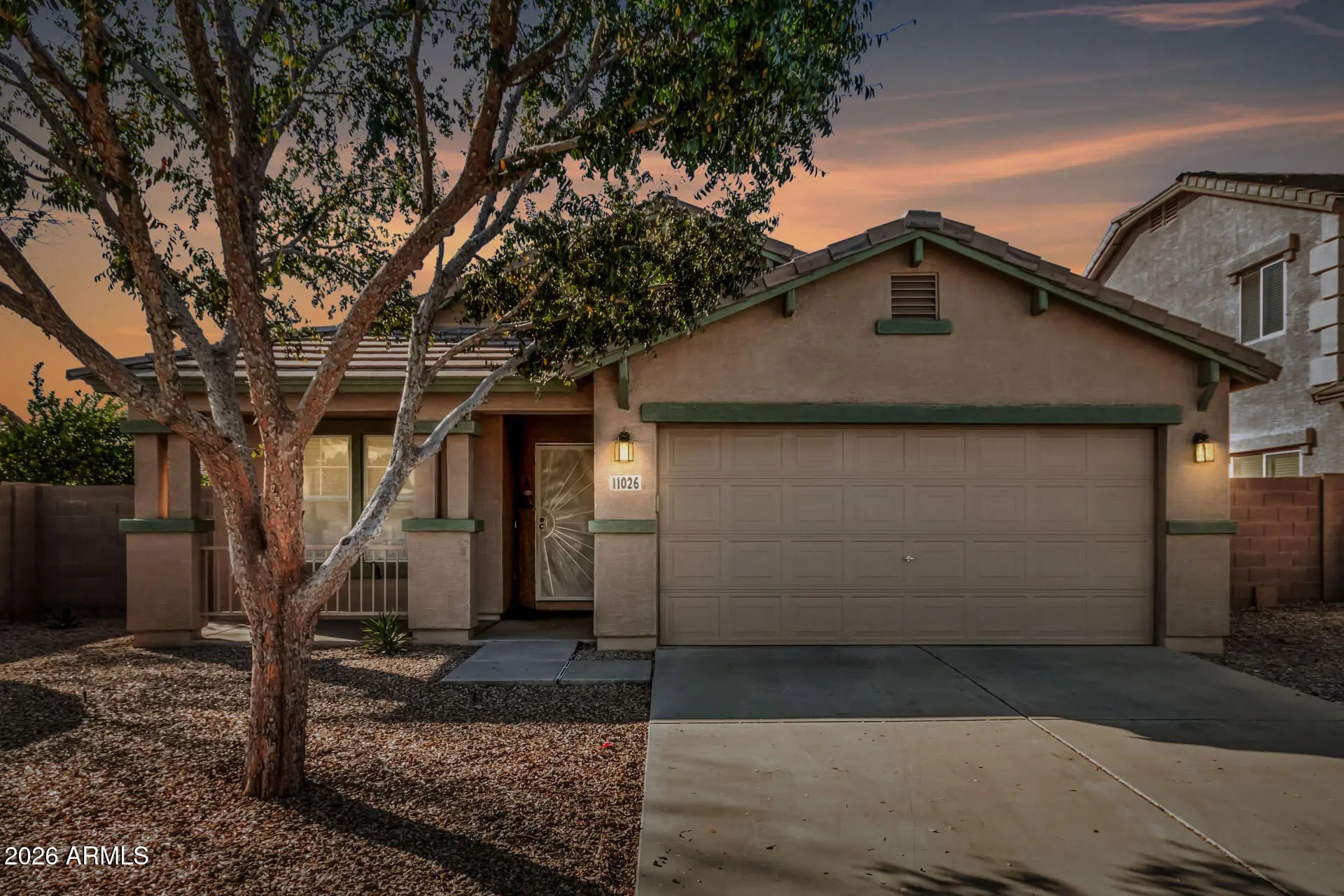 Photo of Listing #6973092