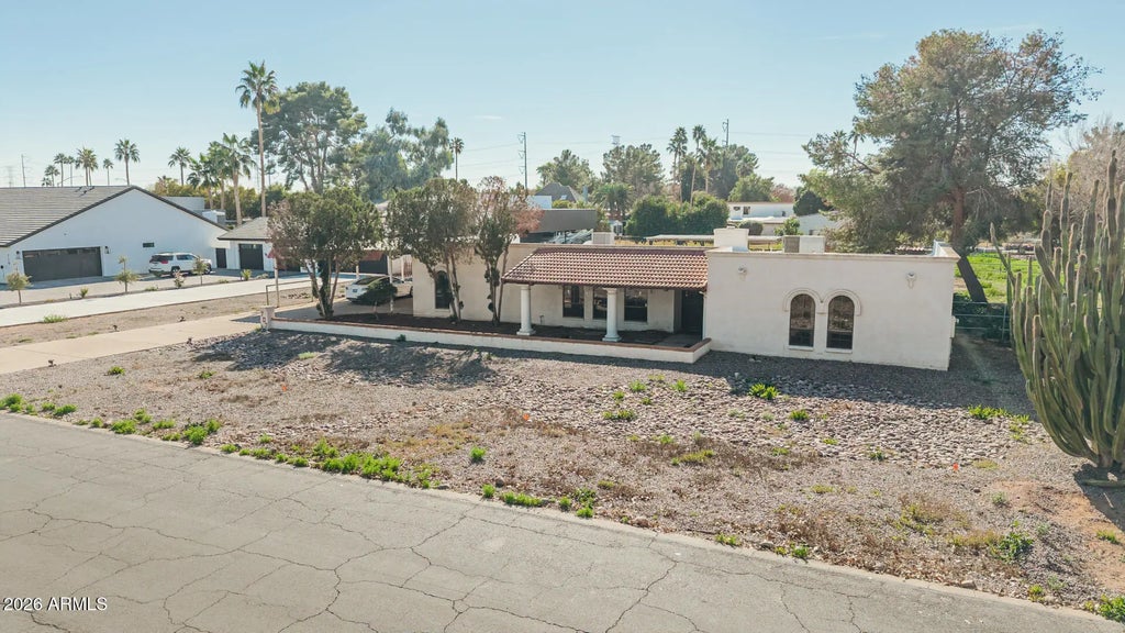 707 E Redfield Road E, Gilbert