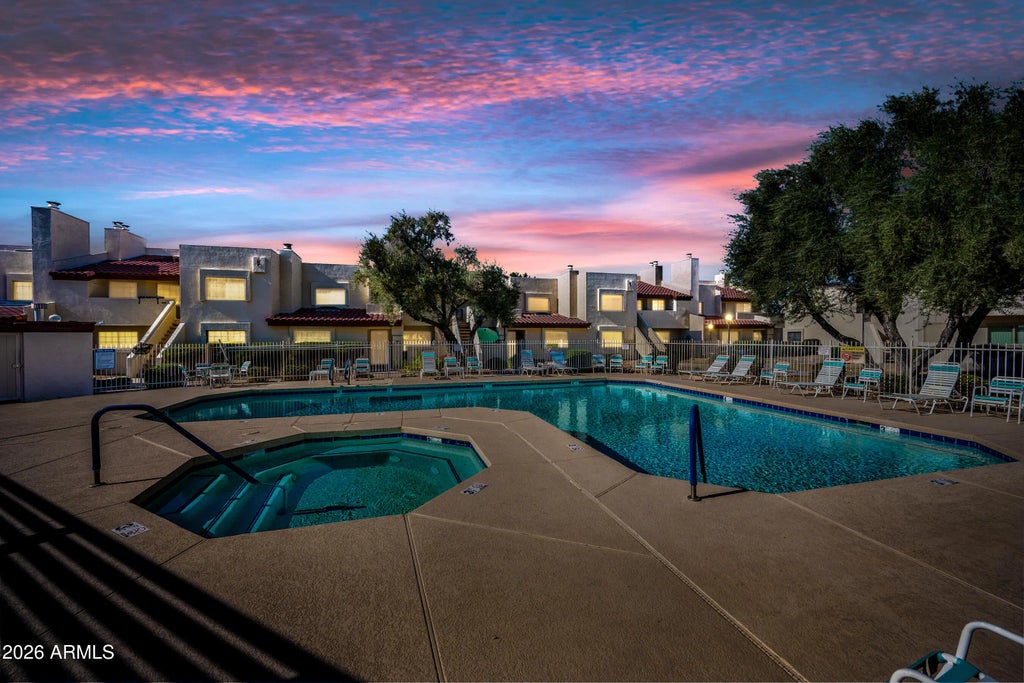 2020 W Union Hills Drive (unit 211), Phoenix