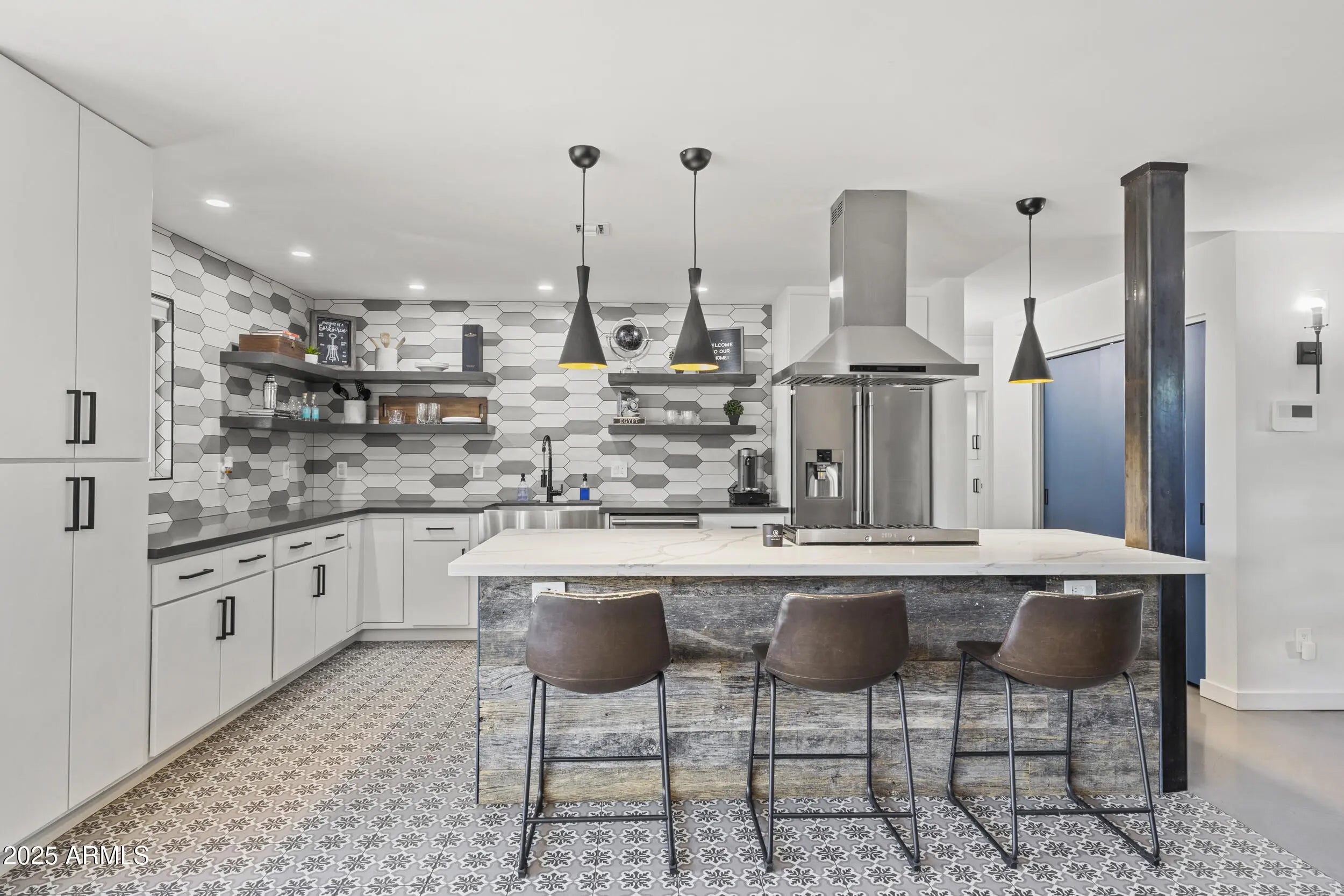 Photo of Listing #6971197