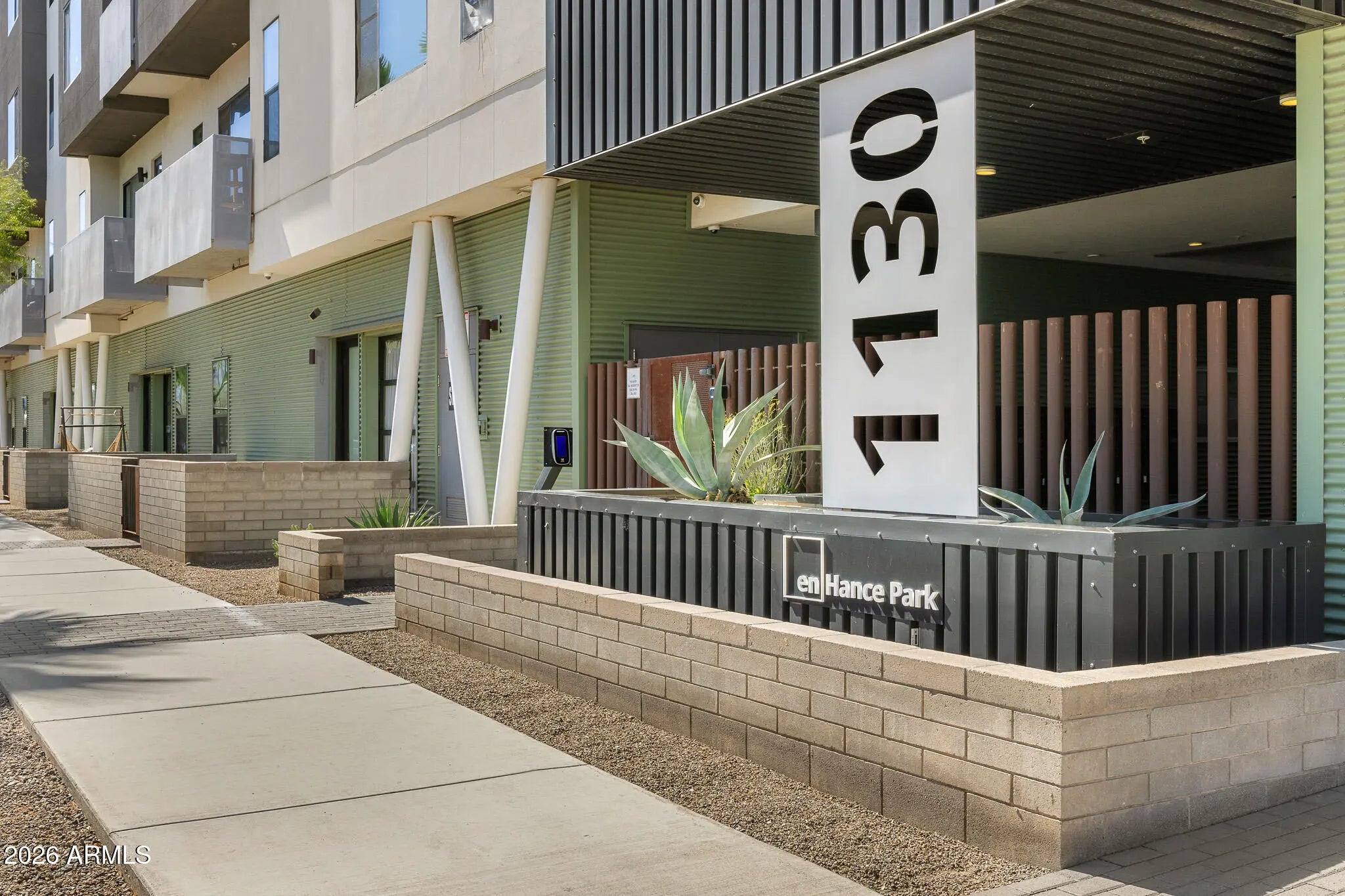 Photo of Listing #6995131