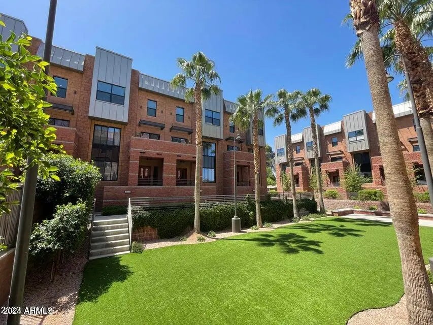 Photo of Listing #6971376