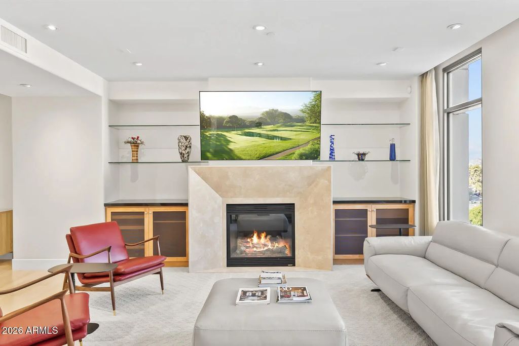 2402 E Esplanade Lane (unit 704), Phoenix