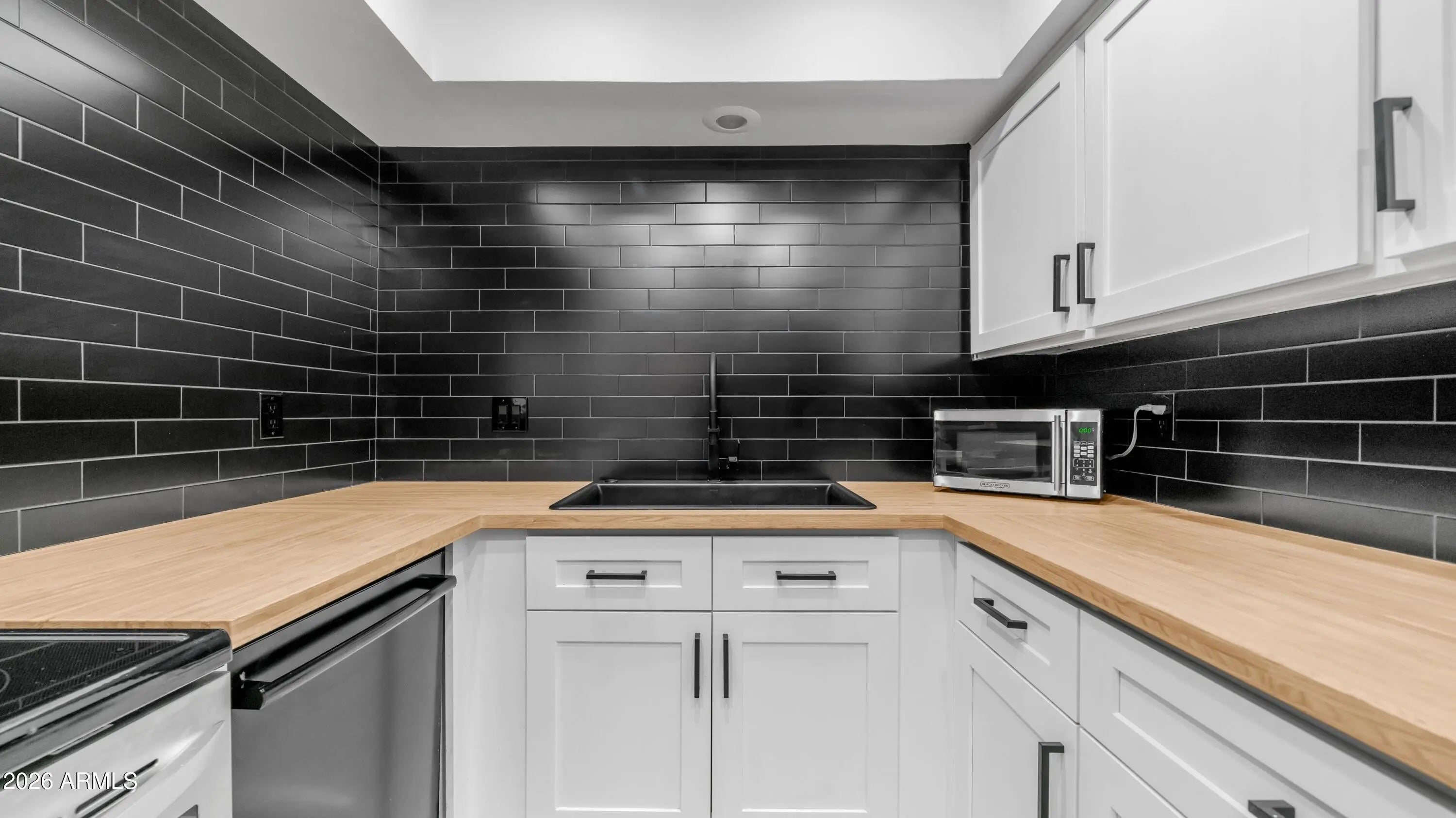 Photo of Listing #6979392