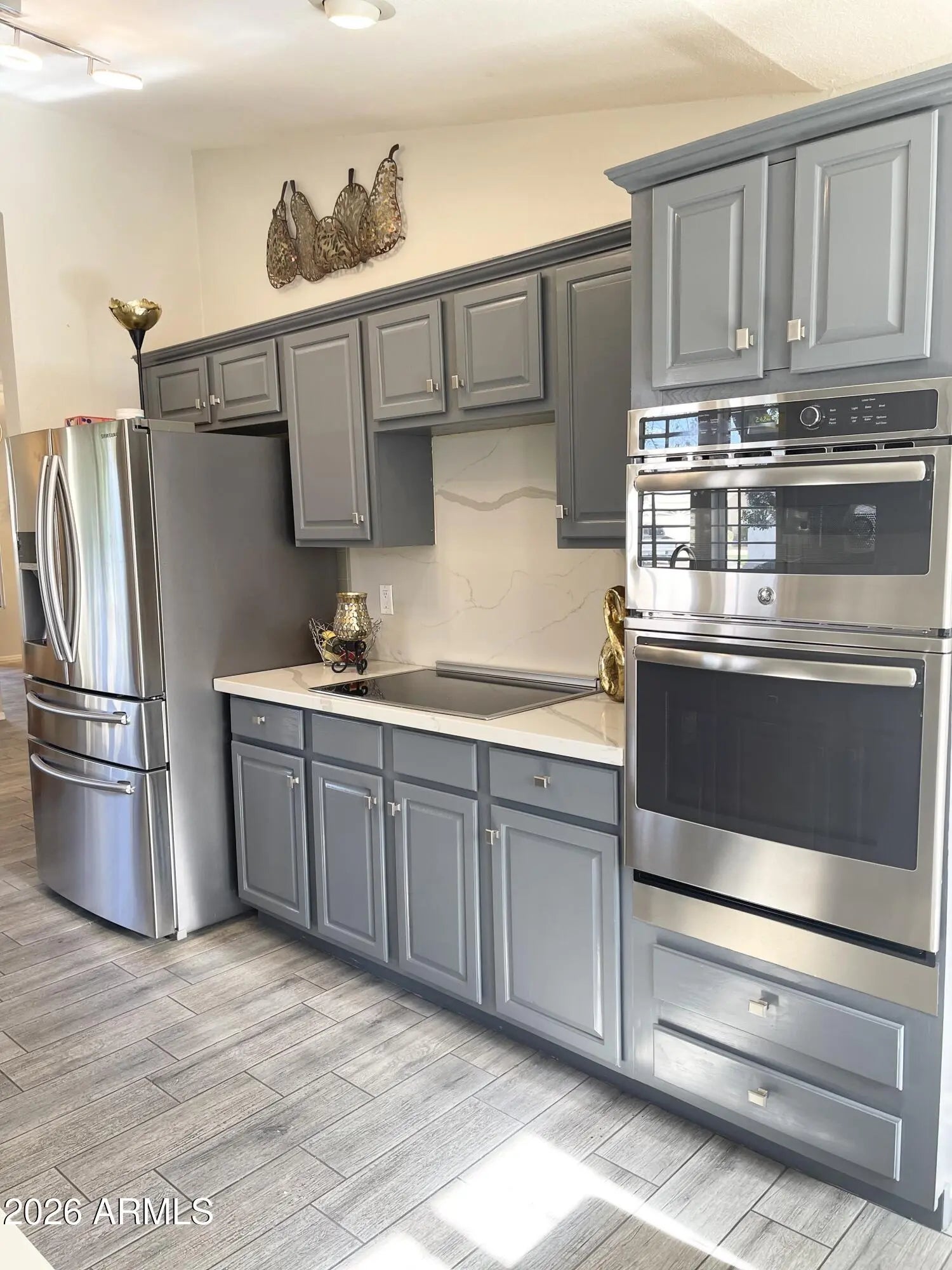 Photo of Listing #6976909