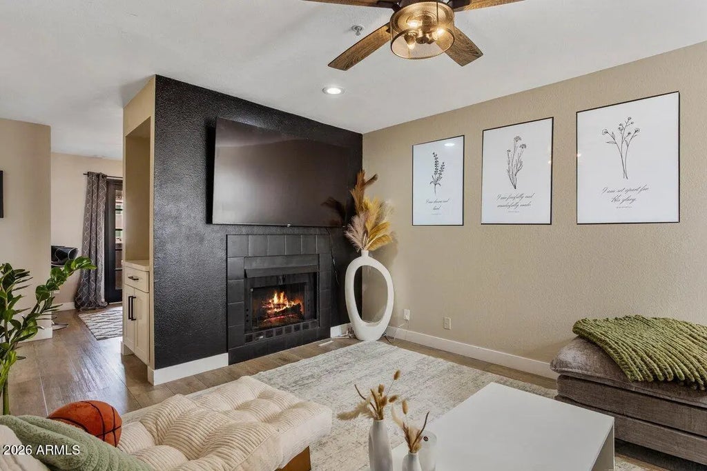 7510 E Thomas Road (unit 216), Scottsdale