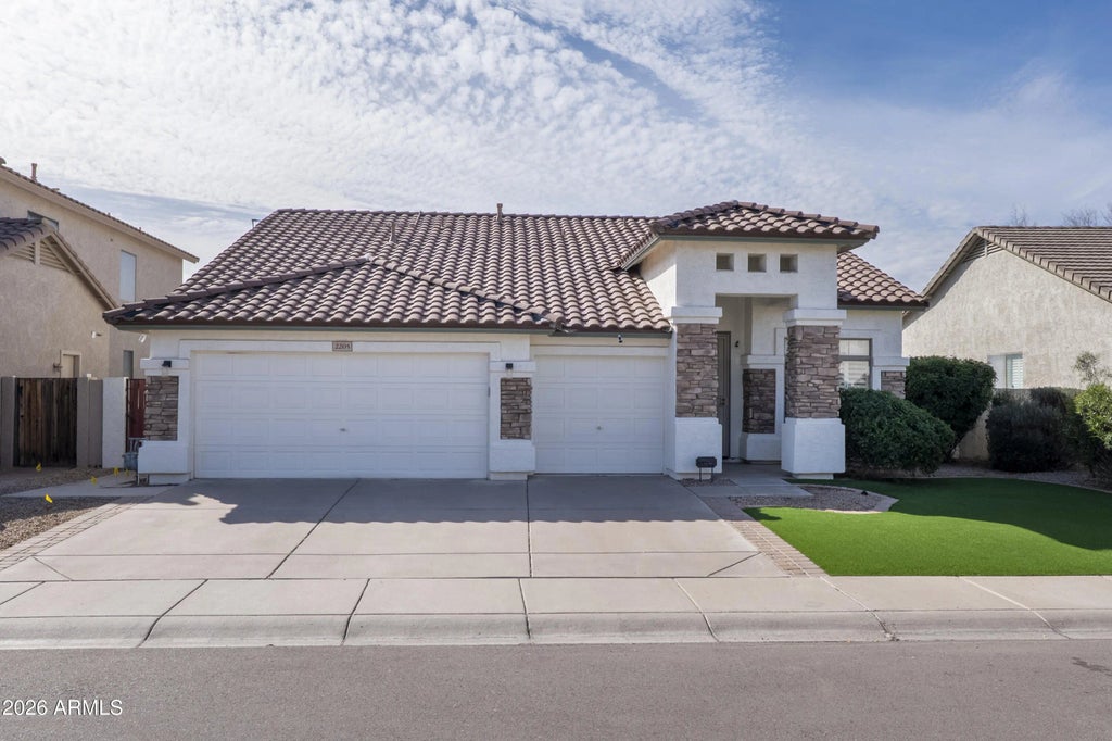 2205 W Olive Way, Chandler