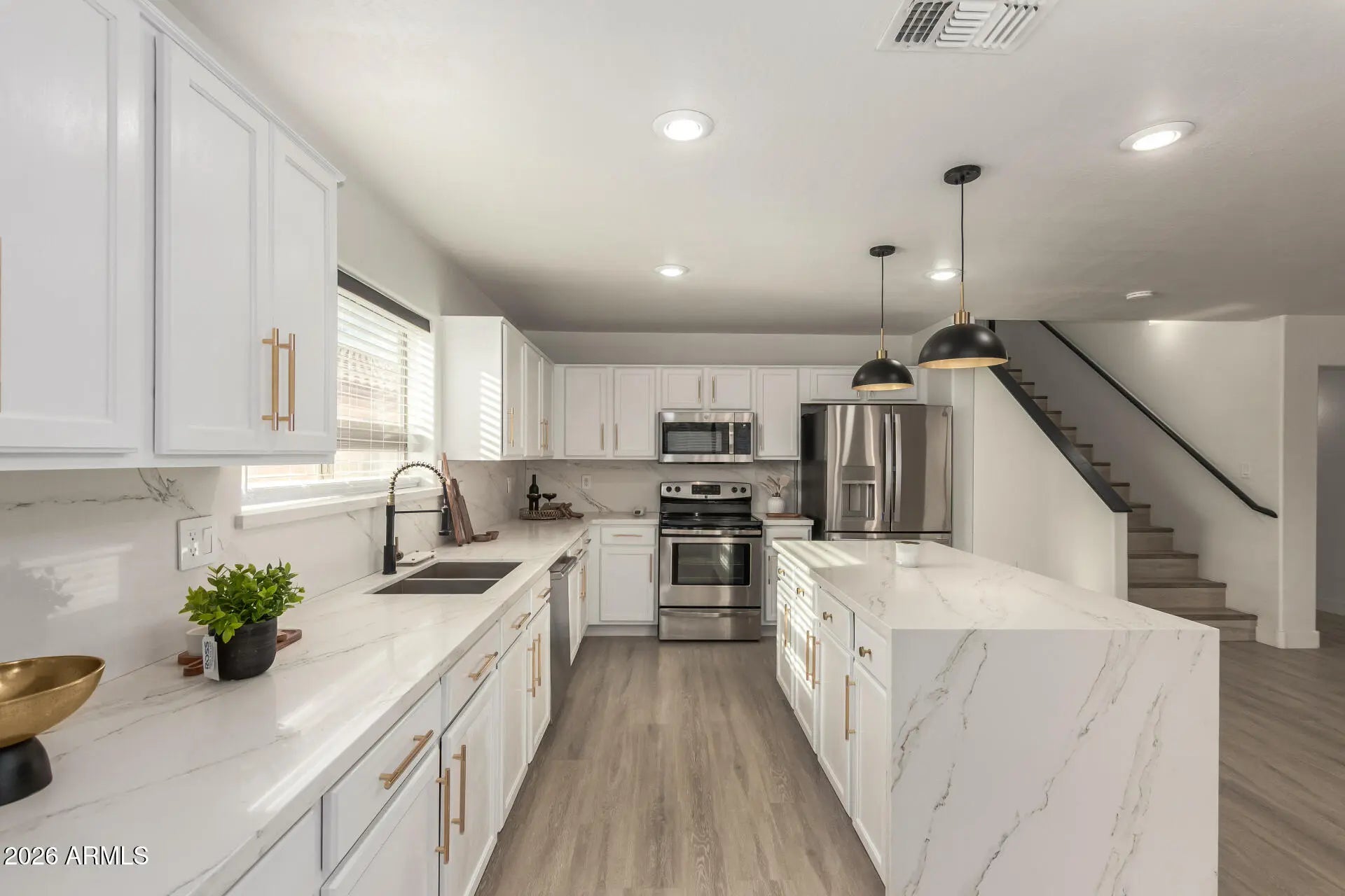 Photo of Listing #6973691