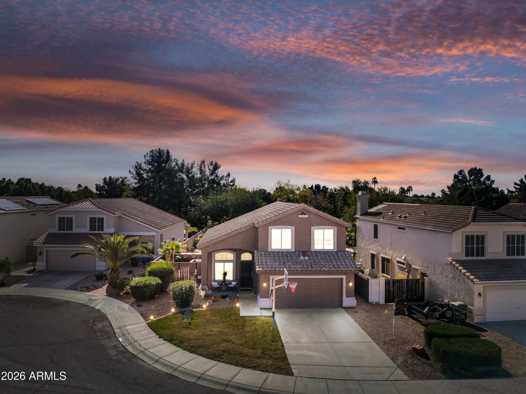 7421 W Lone Cactus Drive, Glendale